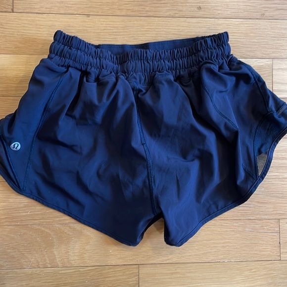 Lululemon black shorts - Picture 2 of 4